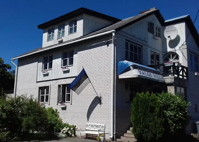 White Guest house 4*