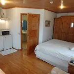 White 4*